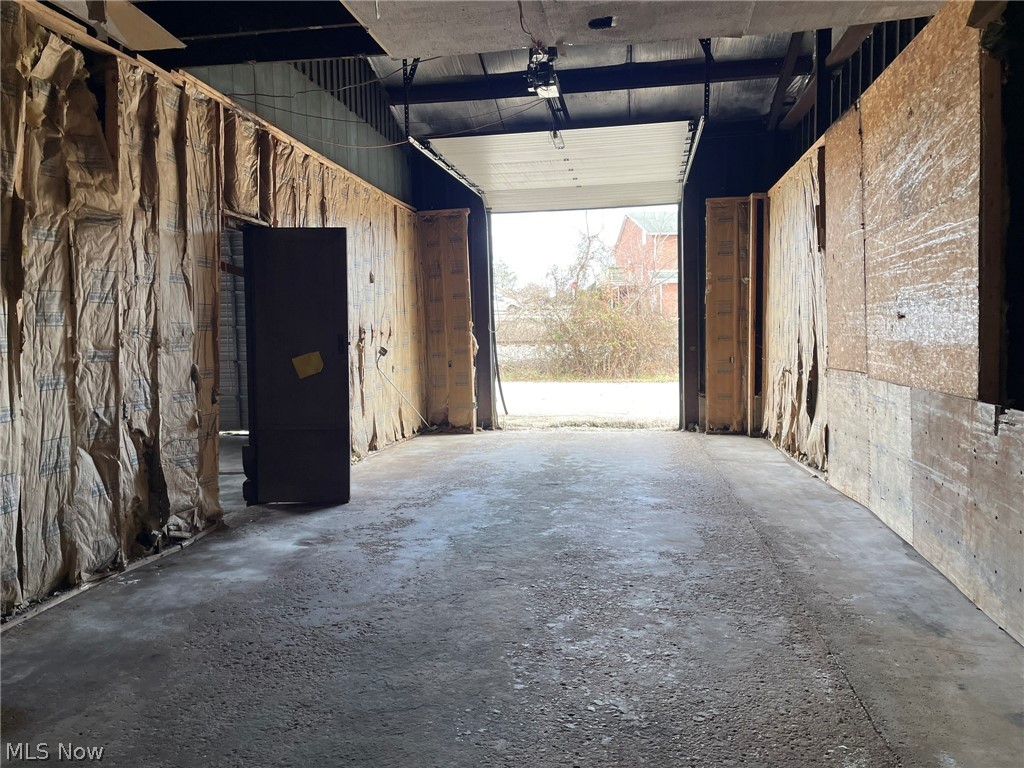 Vienna, West Virginia 26105, United States, ,Commercial,Active,73997