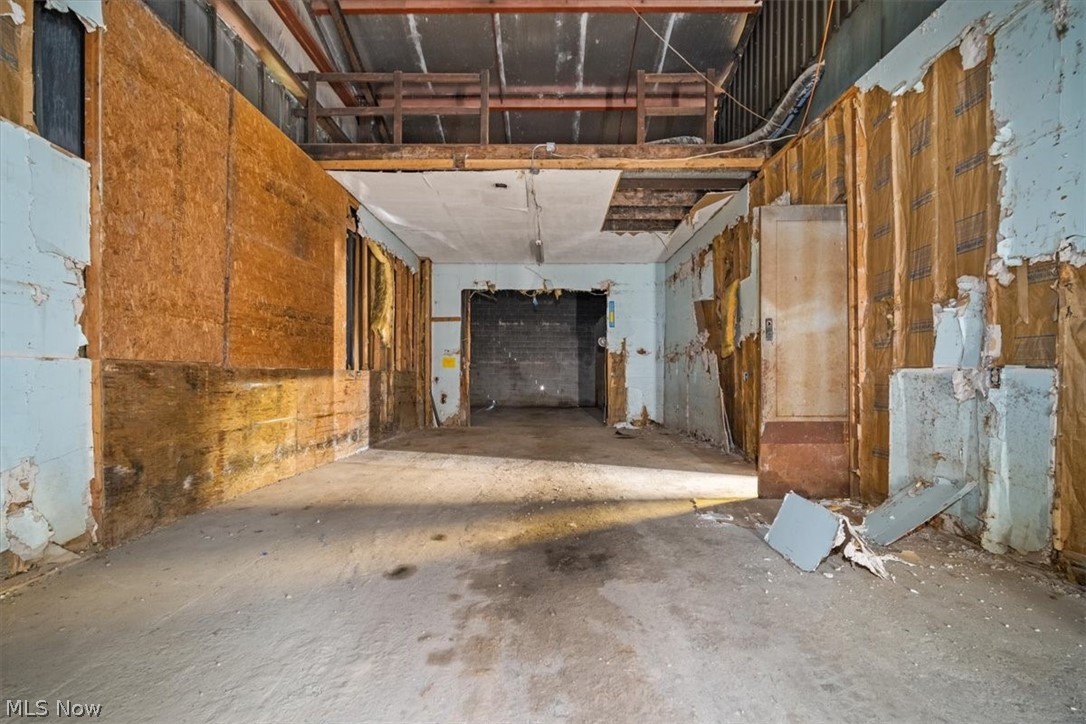 Vienna, West Virginia 26105, United States, ,Commercial,Active,73997