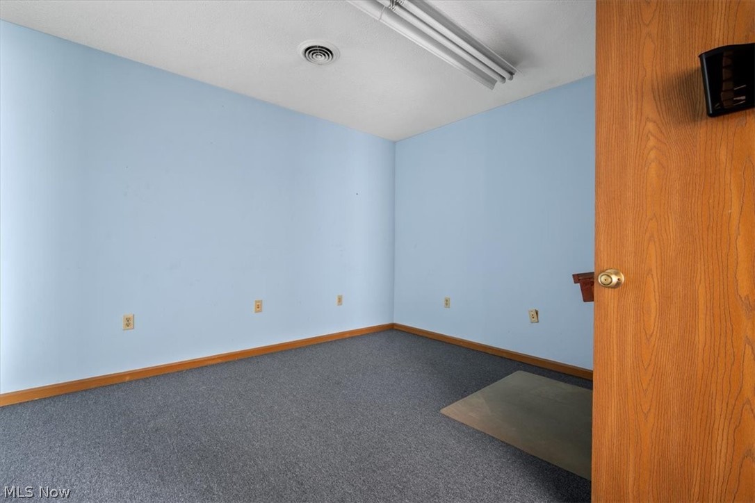 Vienna, West Virginia 26105, United States, ,Commercial,Active,73997