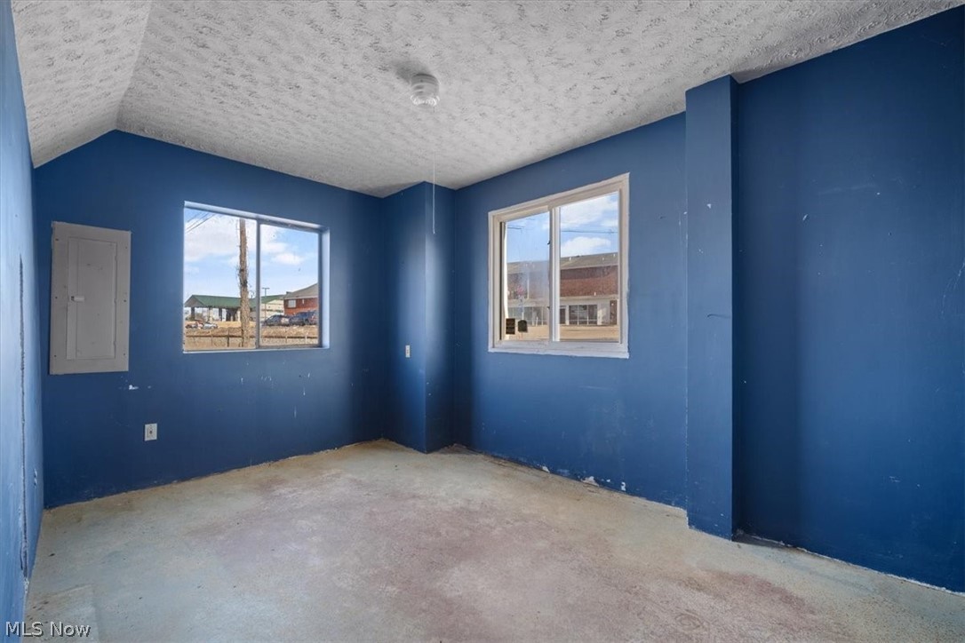 Vienna, West Virginia 26105, United States, ,Commercial,Active,73997