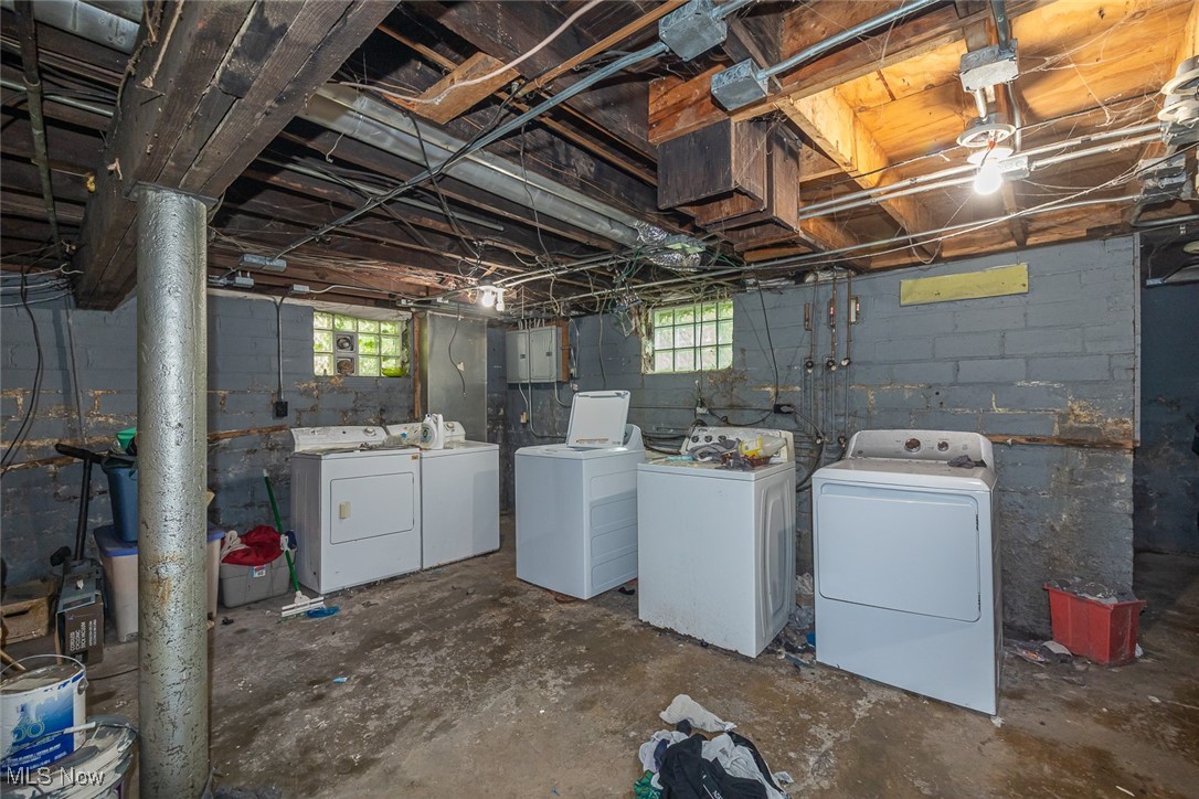 Shaker Overlook 05 - Residential Income