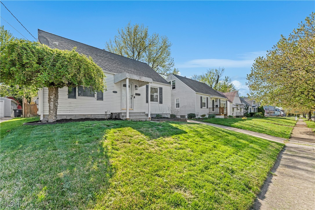 1655 Redwood Avenue, Akron, Ohio image 22