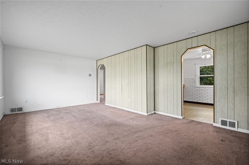 Photo of 27111 Lynn Drive, Olmsted Township, OH 44138 (MLS # 5224218)