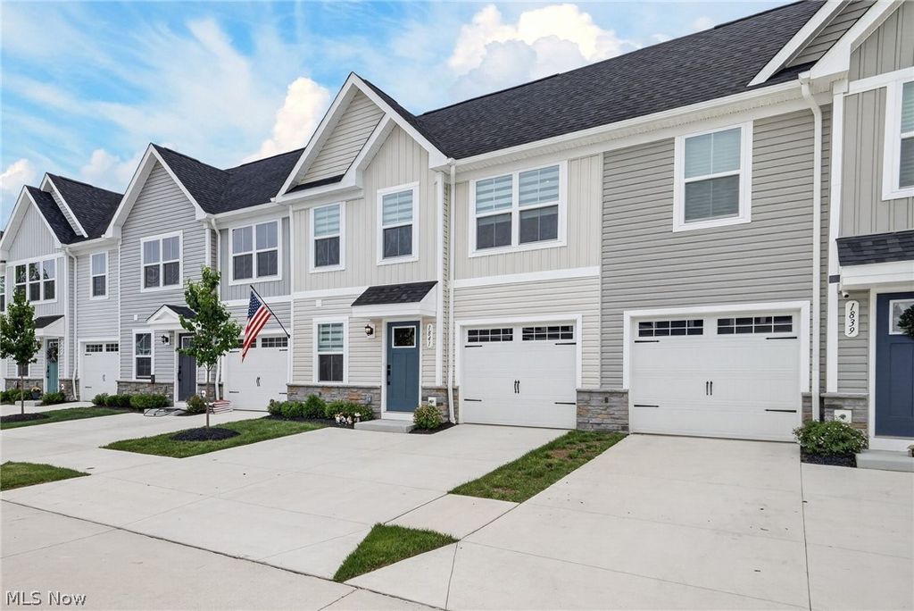 Photo of 1841 Shank Drive, Akron, OH 44313 (MLS # 5212992)