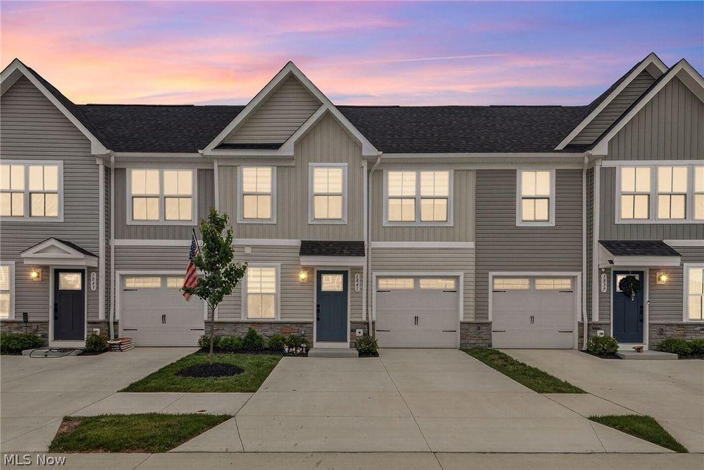 Photo of 1841 Shank Drive, Akron, OH 44313 (MLS # 5212992)