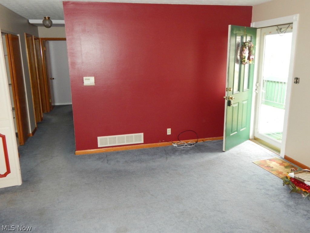 Louis Stile Sub - Residential