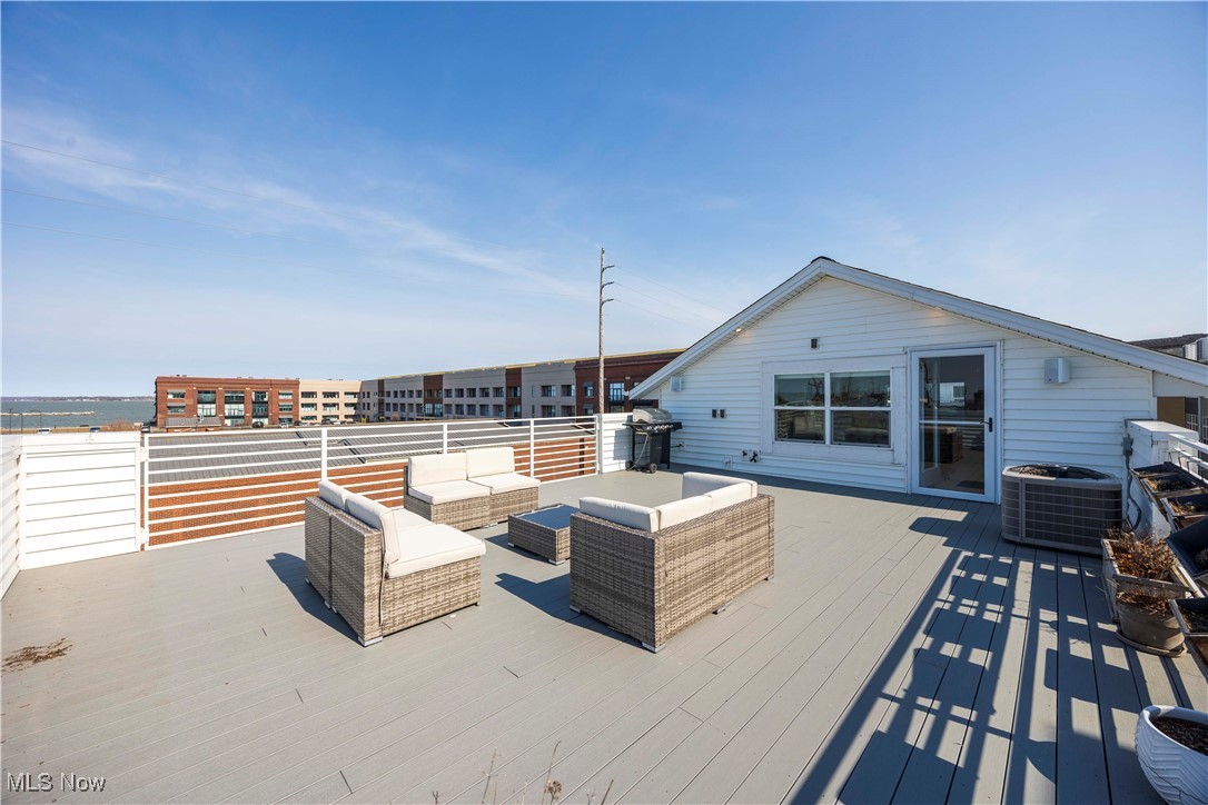 412 W Shoreline Drive, Sandusky, Ohio image 40
