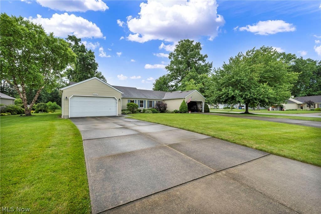 Photo of 37057 N Doovy Street, Avon, OH 44011 (MLS # 5222133)