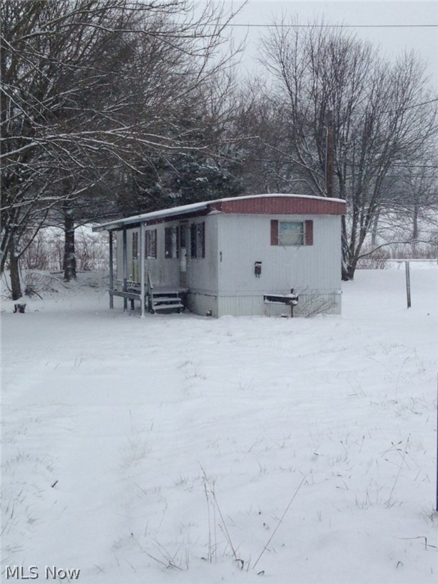 Two bedroom Mobile home on city lot. Can be purchased with MLS# 3773211