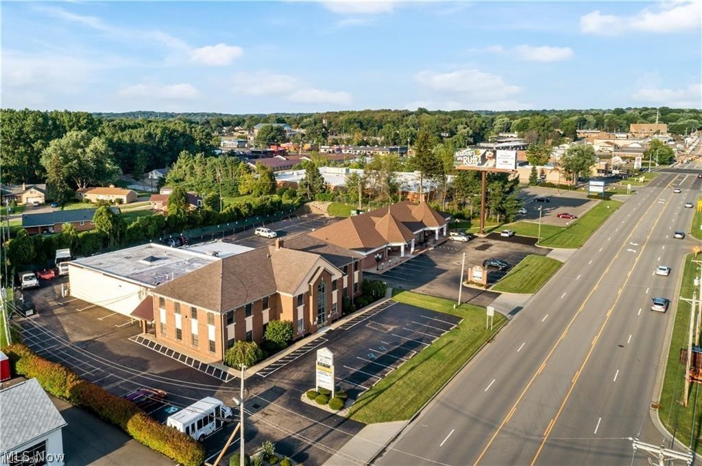 4463 Hills & Dales Road NW