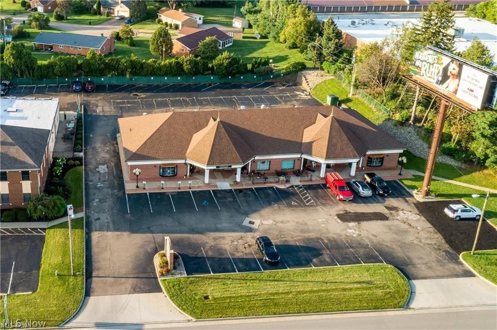 4463 Hills & Dales Road NW