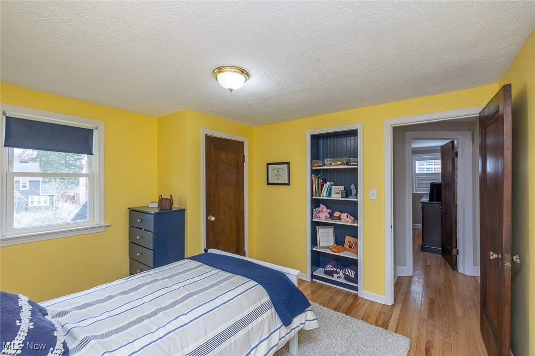 8334 Mapleway Drive, Olmsted Falls, Ohio image 22