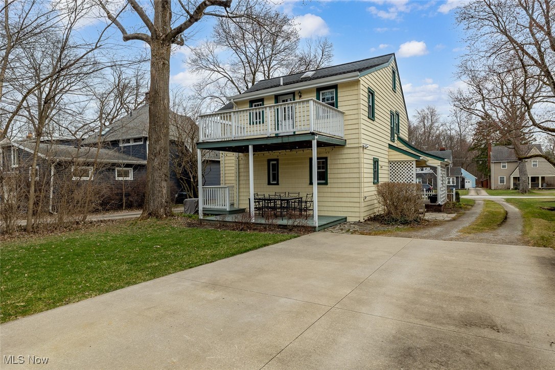 8334 Mapleway Drive, Olmsted Falls, Ohio image 30