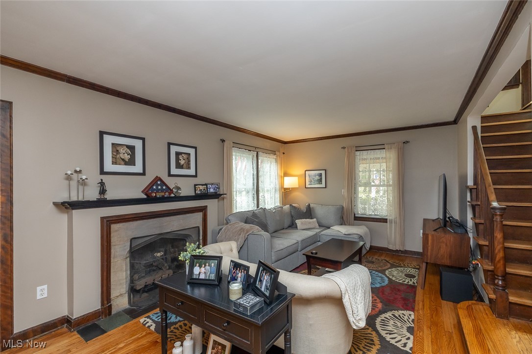8334 Mapleway Drive, Olmsted Falls, Ohio image 5