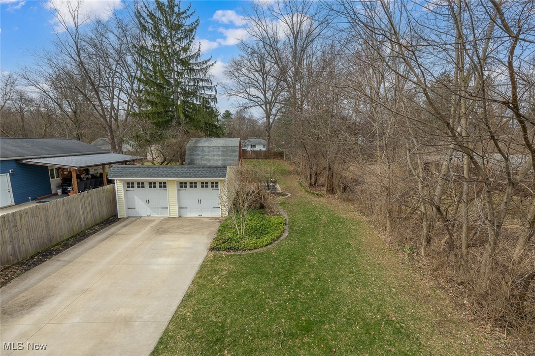 8334 Mapleway Drive, Olmsted Falls, Ohio image 38