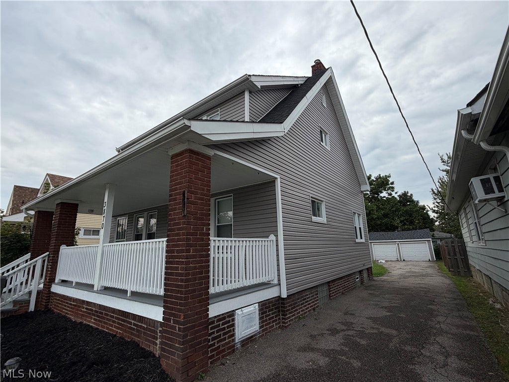 3870 E 146th Street