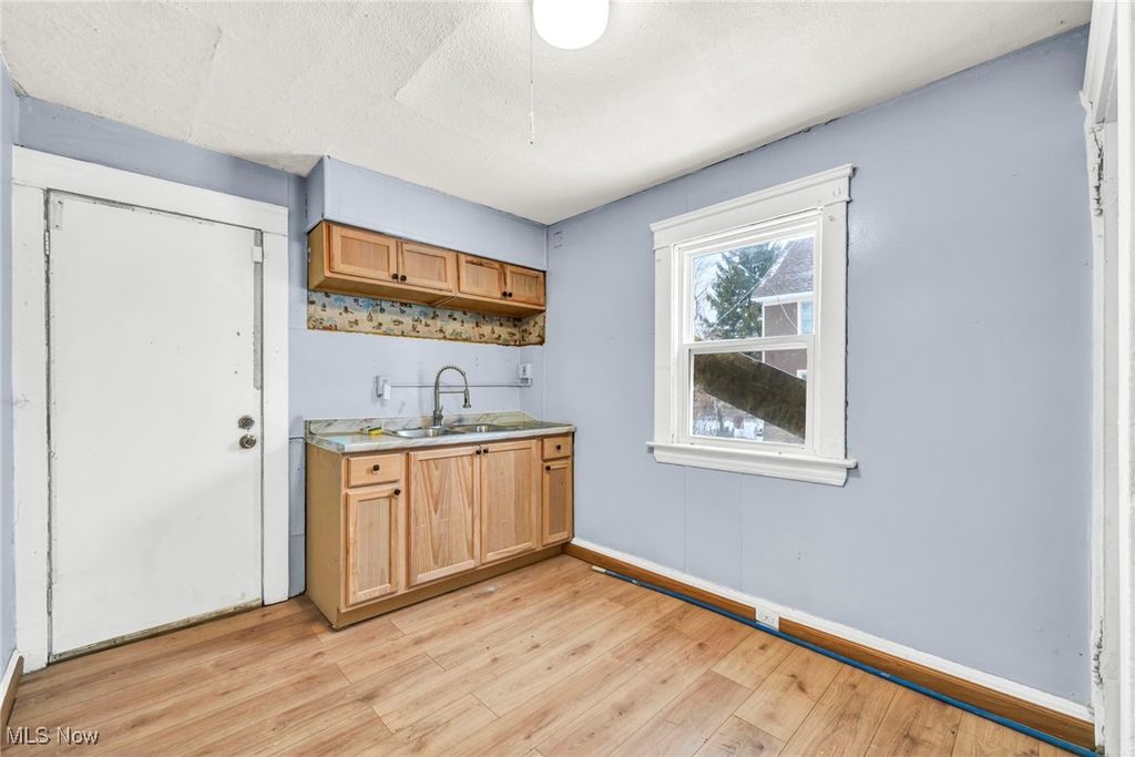 Photo of 3564 E 118th Street, Cleveland, OH 44105 (MLS # 5177381)