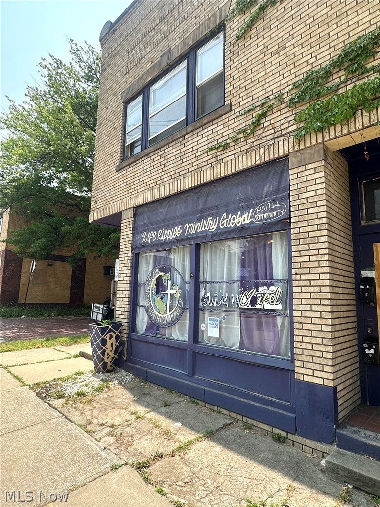 3996 E 71st Street