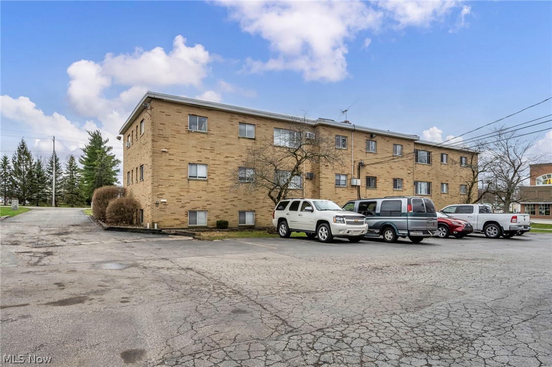 Royal Court Condo - Residential