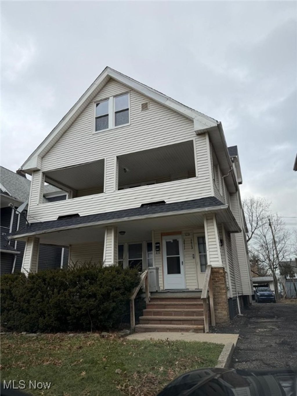 Photo of 3411 Beechwood Avenue, Cleveland Heights, OH 44118 (MLS # 5180659)