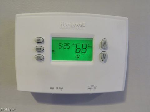 Tiny photo for 1675 Woodward Avenue #3, Lakewood, OH 44107 (MLS # 5198054)