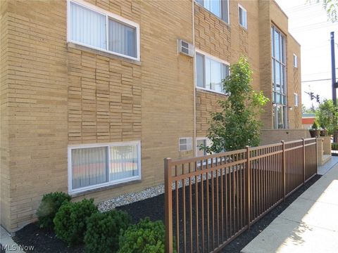 Tiny photo for 1675 Woodward Avenue #3, Lakewood, OH 44107 (MLS # 5198054)