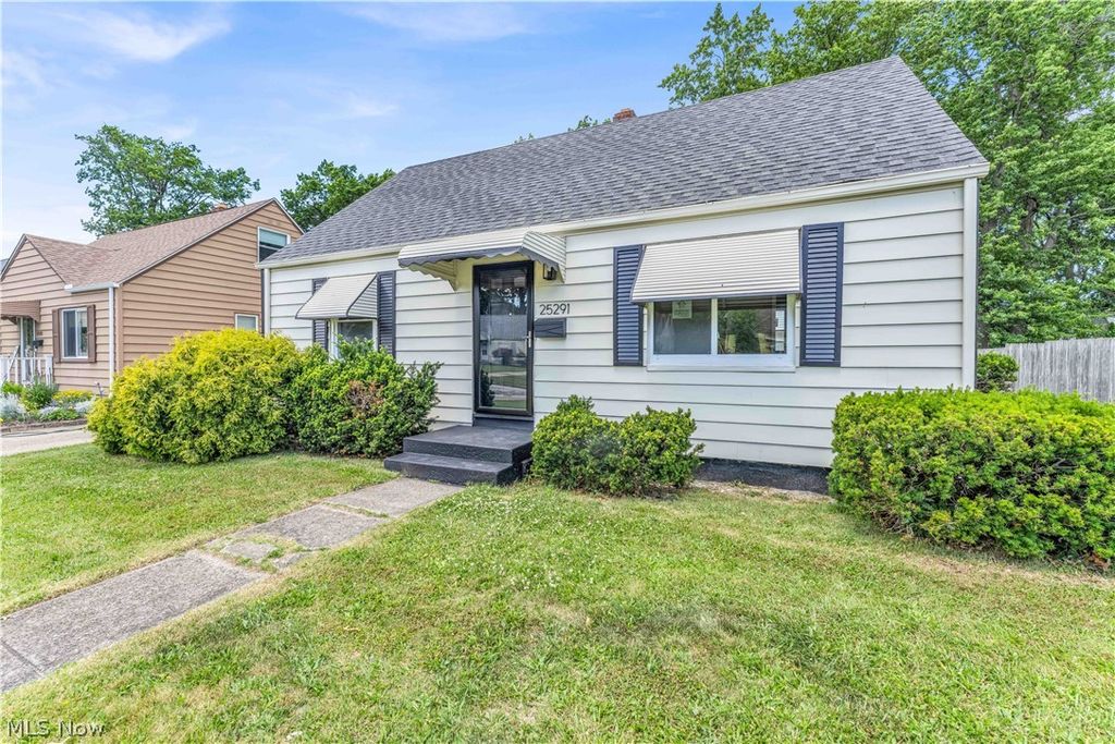 Photo of 25291 Richards Avenue, Euclid, OH 44132 (MLS # 5219986)