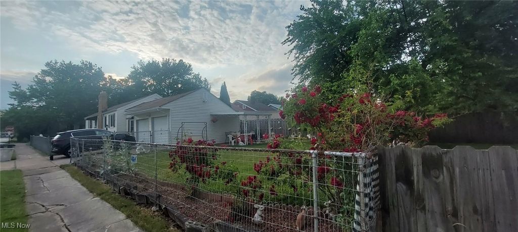 Photo of 3777 W 132nd Street, Cleveland, OH 44111 (MLS # 5180976)