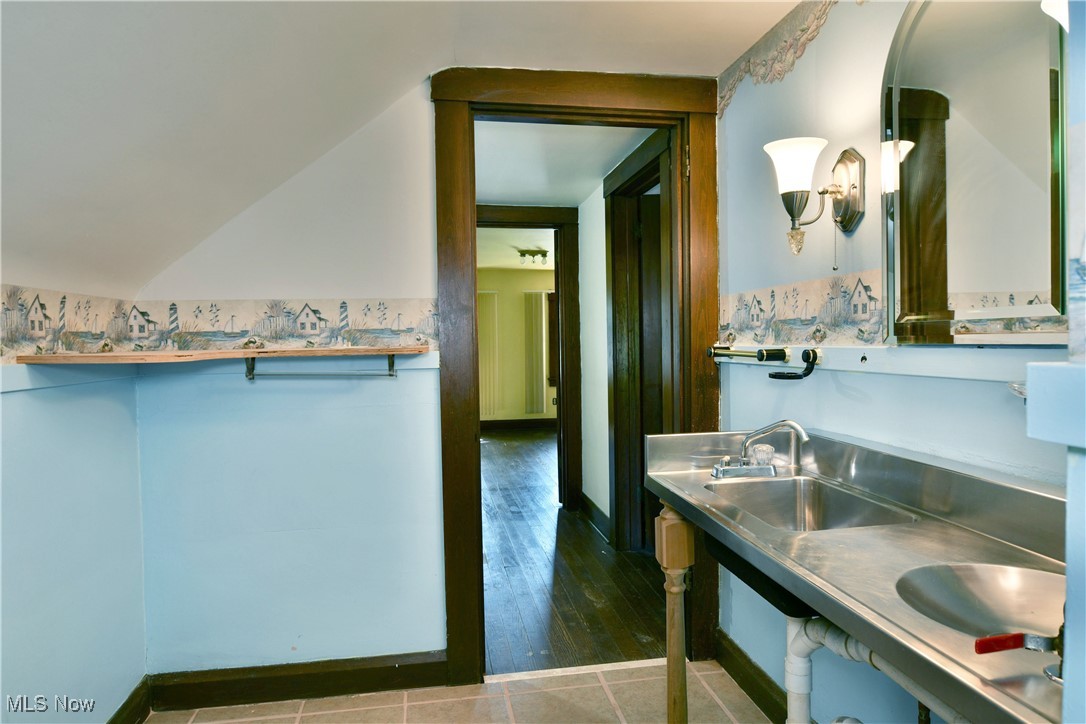 City/Youngstown - Residential