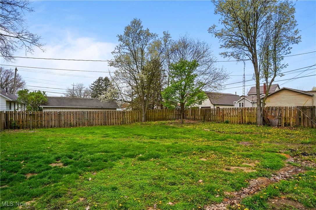 215 E Virginia Avenue, Sebring, Ohio image 43