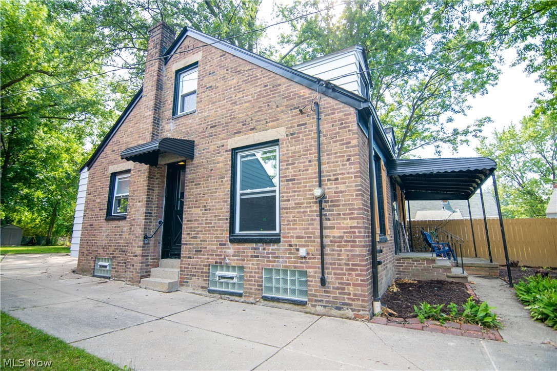 Bungalow 04 - Residential