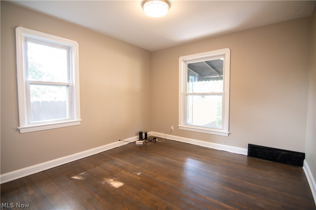 Bungalow 04 - Residential