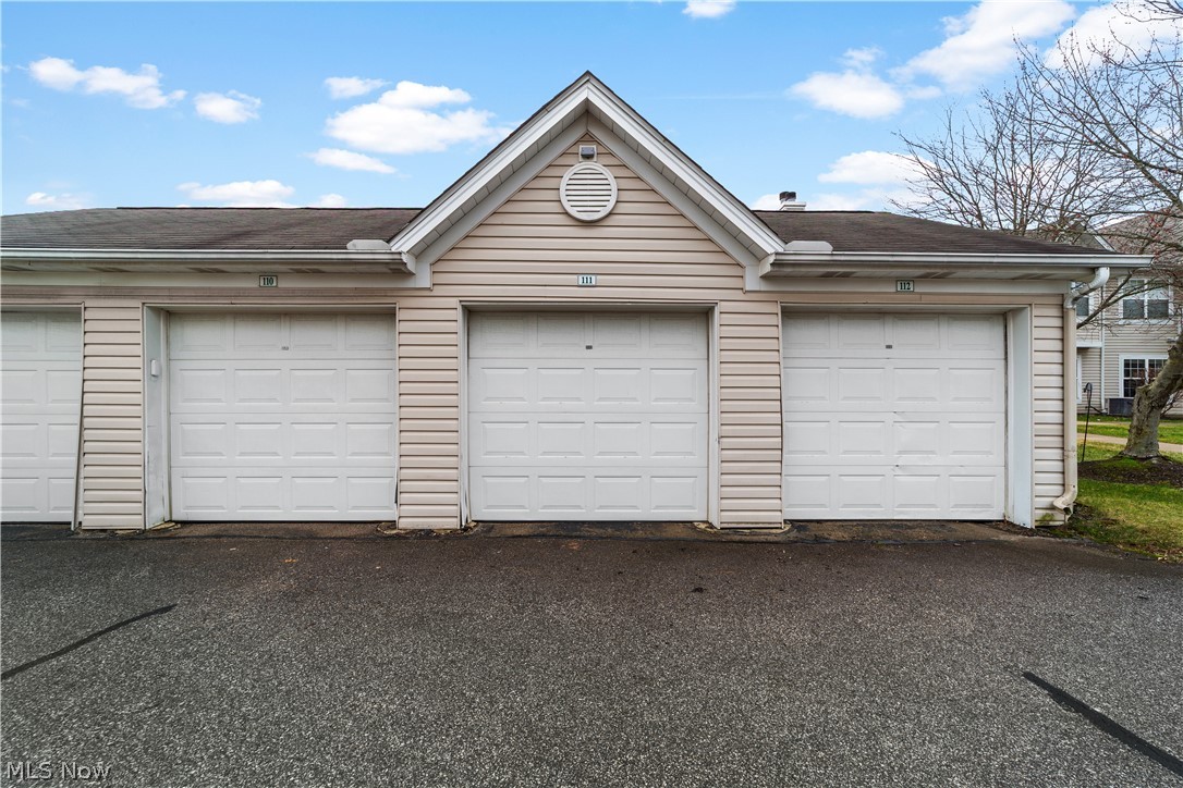 Lenox Square Condo Ph 04 - Residential