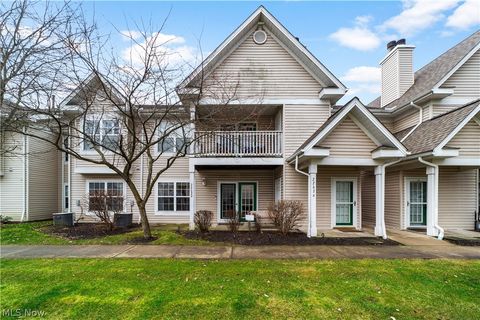 22624 Lenox Drive Unit 712, Fairview Park, OH 44126 - #: 5192696