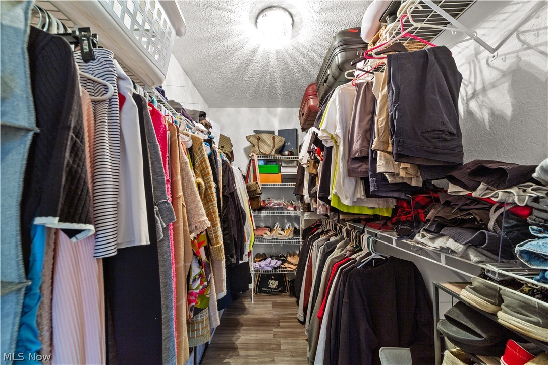 Lenox Square Condo Ph 04 - Residential