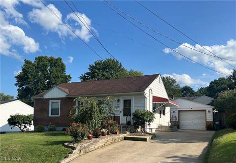 Photo for 1418 Maple Street