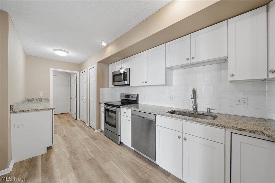 Shady Hollow Condo - Residential