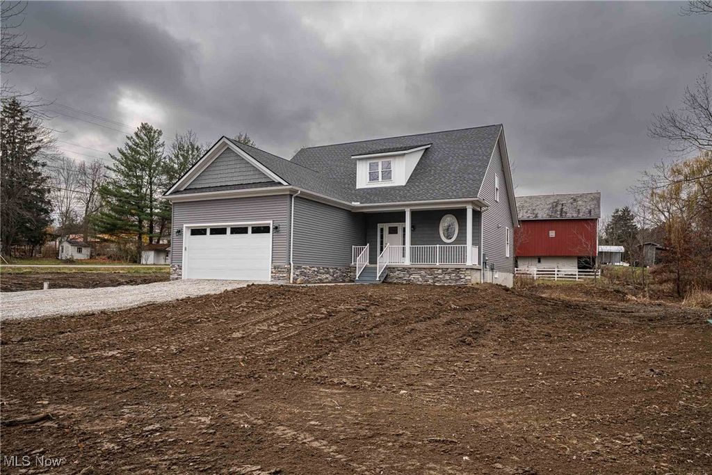 Photo of 2938 S Hametown Road, Barberton, OH 44203 (MLS # 5178239)