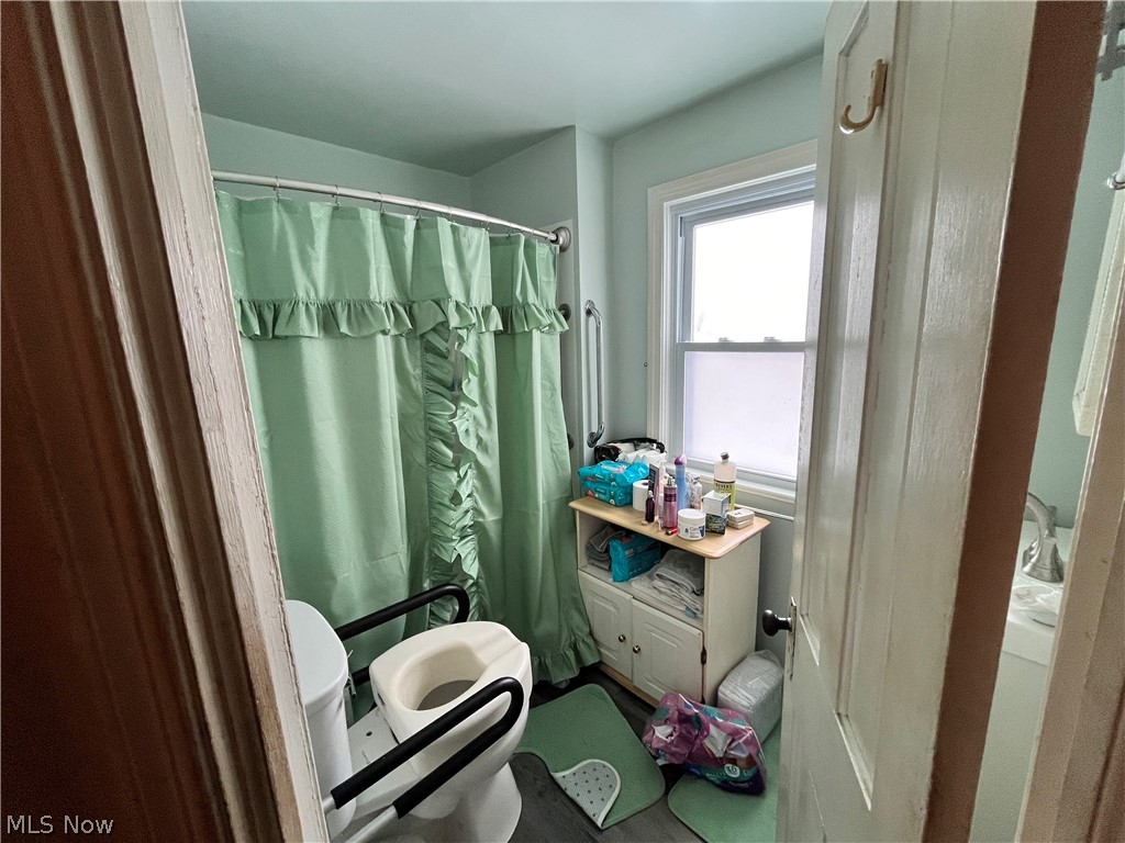 Shaker Lee - Residential