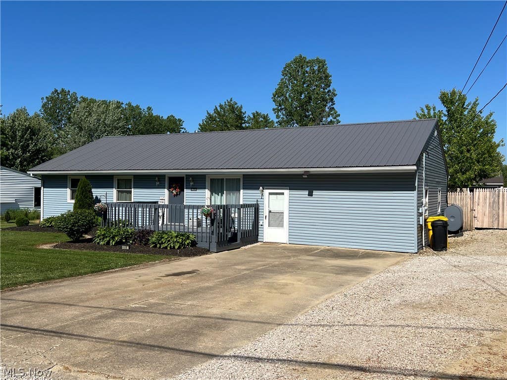 Photo of 4686 Knickerbocker Circle, Ashtabula, OH 44004 (MLS # 5218103)