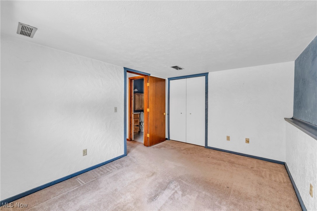 Hunting Mdws 12 - Residential