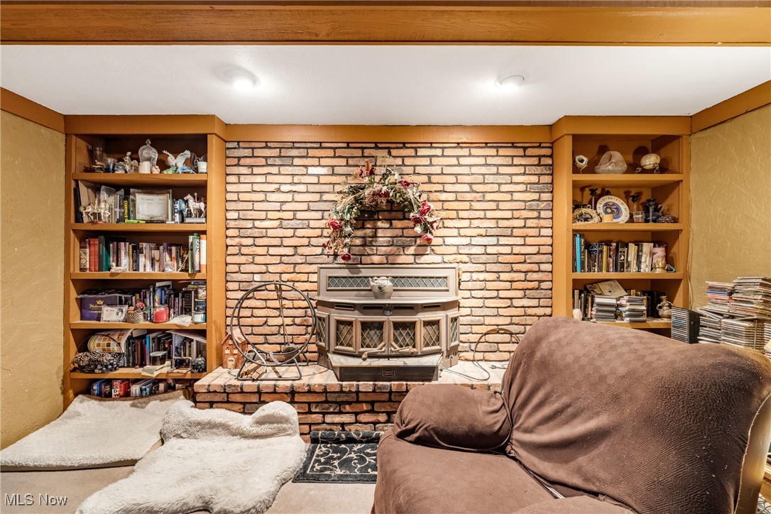 Hunting Mdws 12 - Residential