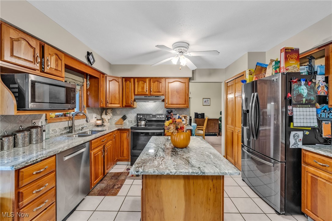 Hunting Mdws 12 - Residential