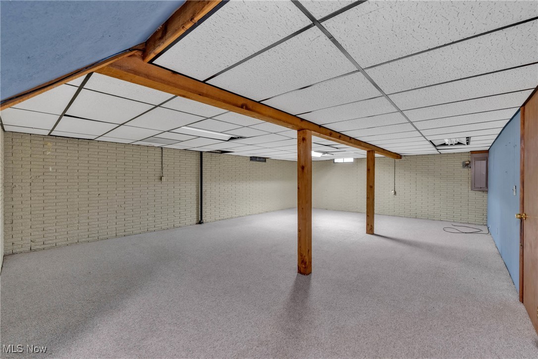 Hunting Mdws 12 - Residential