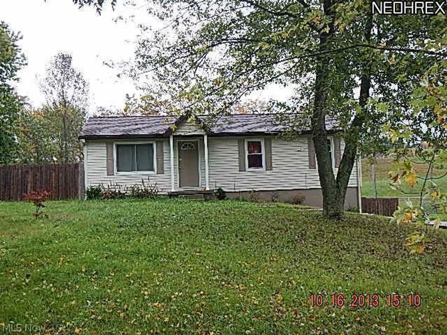 Cute 3BR/2Ba home in desirable neighborhood near Maysville Schools.  Needs a little TLC to make yours.  Full basement has been finished and even has a full bath!!