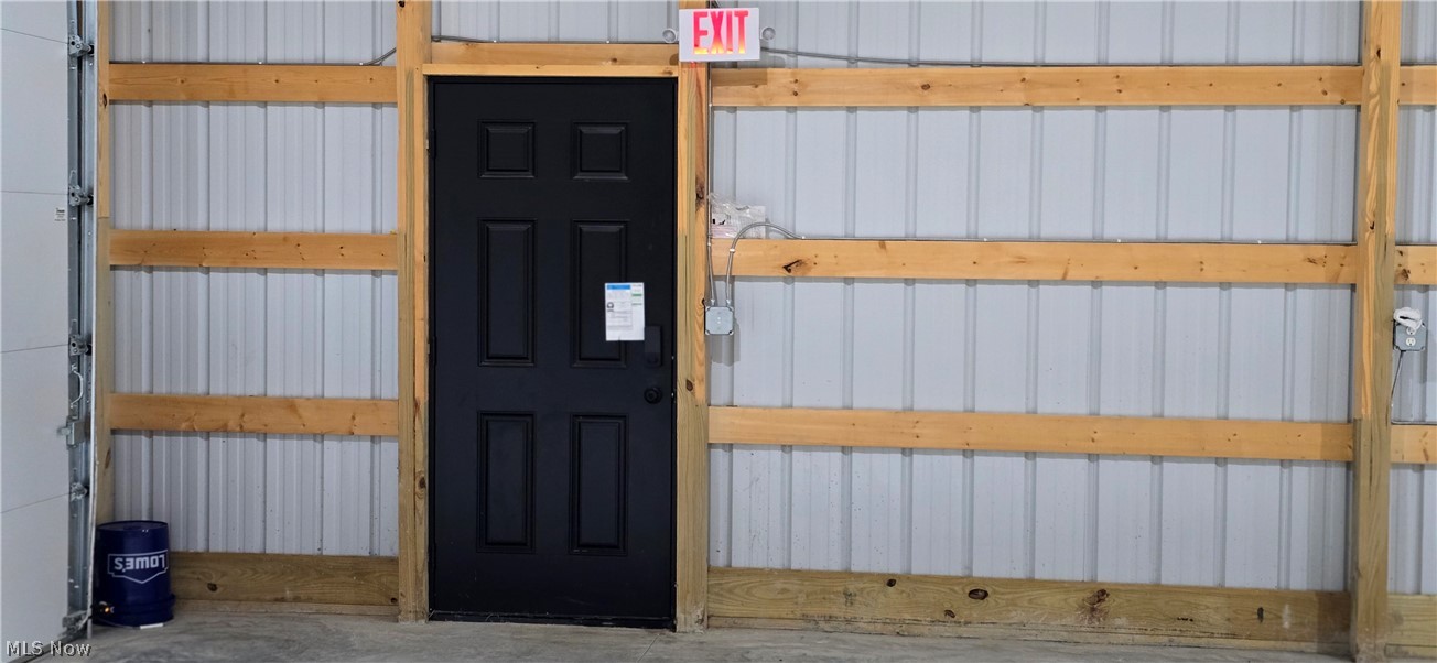 Yarnells - Commercial Sale