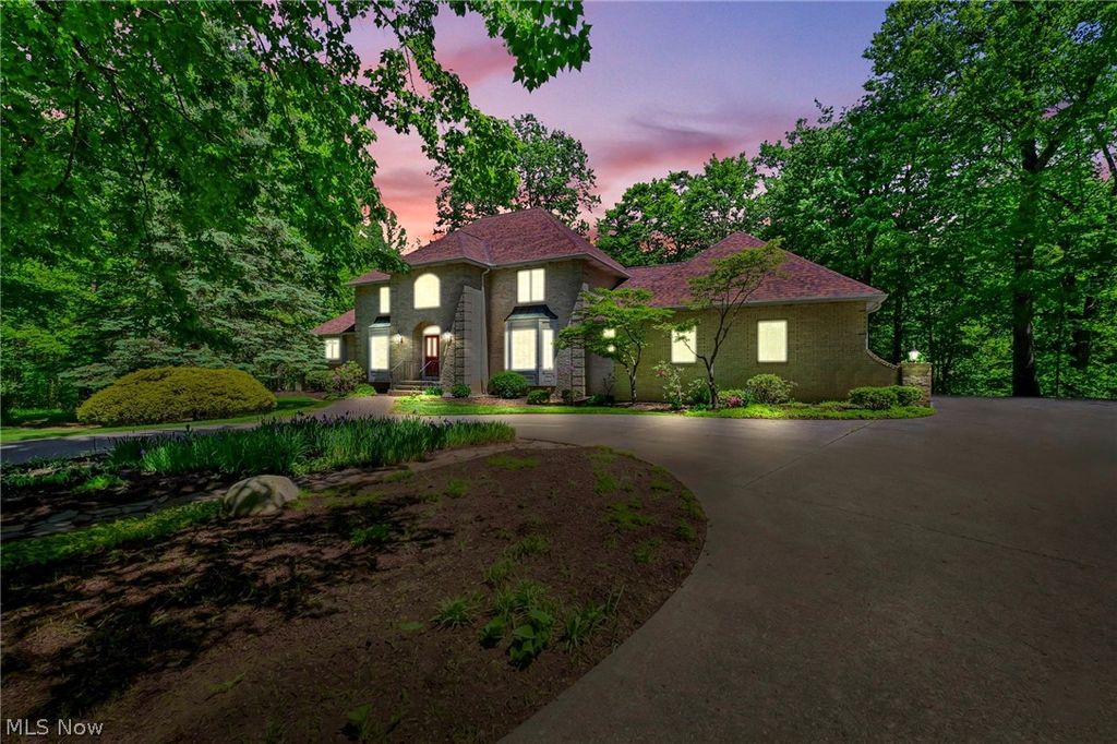 Photo of 9155 Woods Way Drive, Kirtland, OH 44094 (MLS # 5211946)