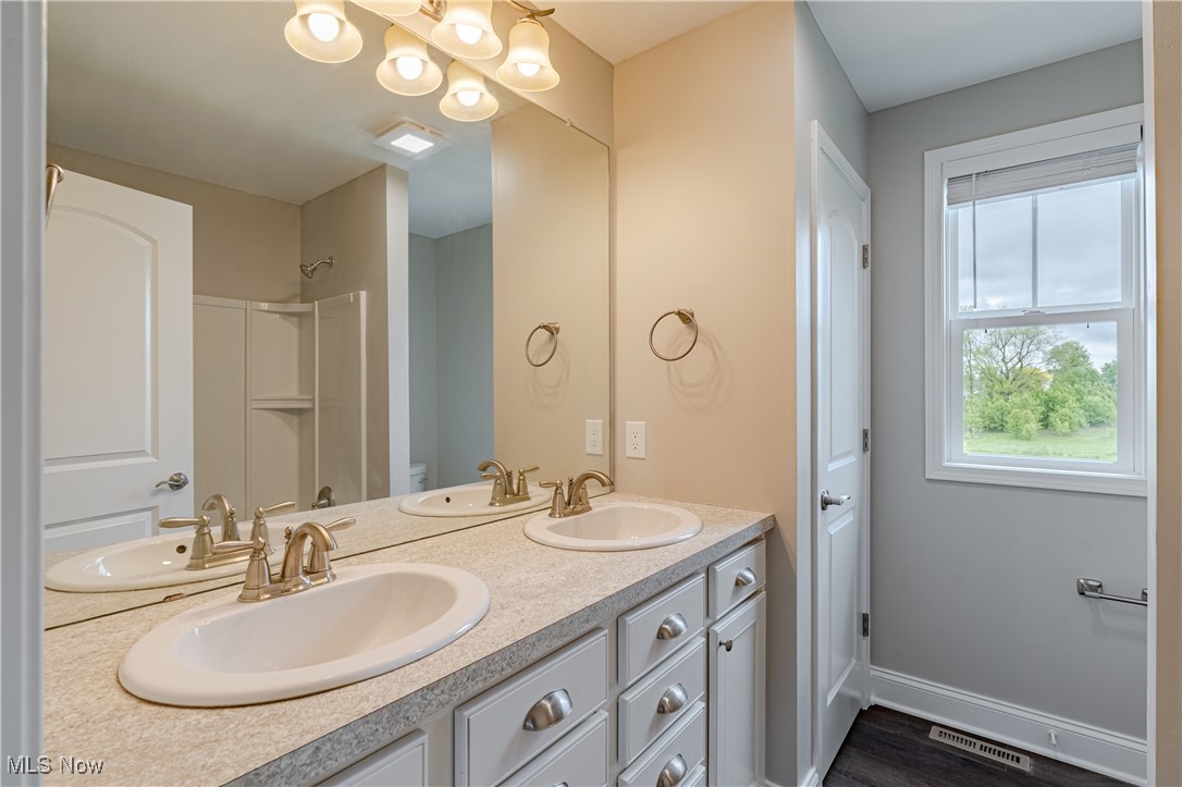 10194 Corbetts Lane, Twinsburg, Ohio image 31