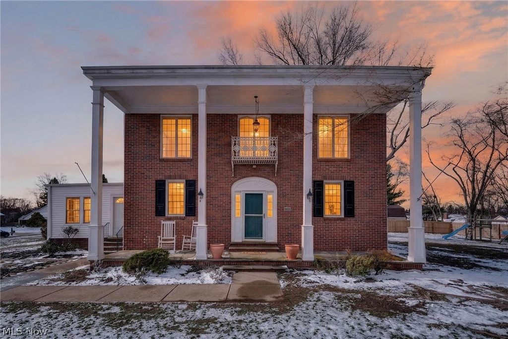 Photo of 9461 Whalers Cove, Mentor, OH 44060 (MLS # 5193988)