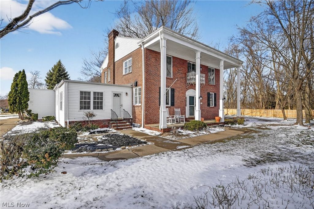 Photo of 9461 Whalers Cove, Mentor, OH 44060 (MLS # 5193988)